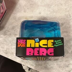 Nice Berg Super Solid Squish Toy - Blue